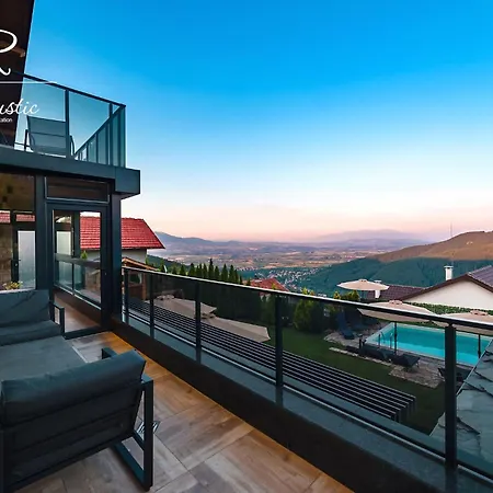 рустик / Rustic Pensión Kyustendil